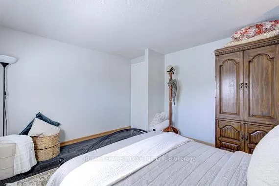 Photo 20 of 1302 Northmount Street, Oshawa, Centennial — HOMEH