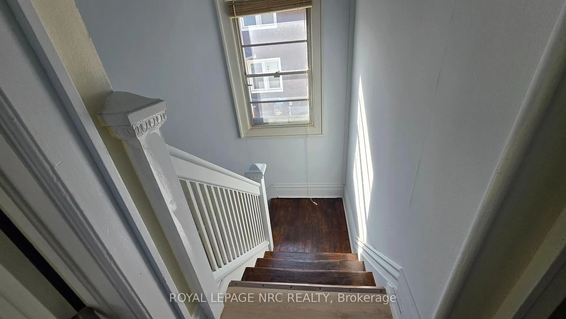 Photo 4 of 4425 Hiram Street, Niagara Falls, Downtown — HOMEH