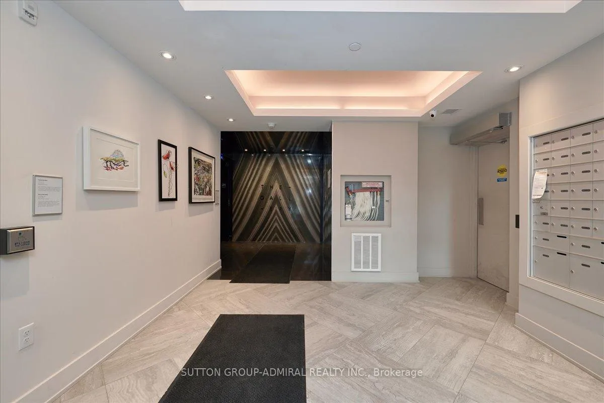 Photo 4 of Unit 418, 302 Essa Road, Barrie, 400 West — HOMEH