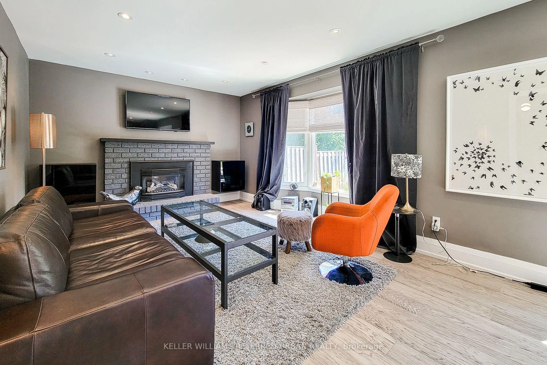 Photo 11 of 680 Powell Court, Burlington, Brant — HOMEH