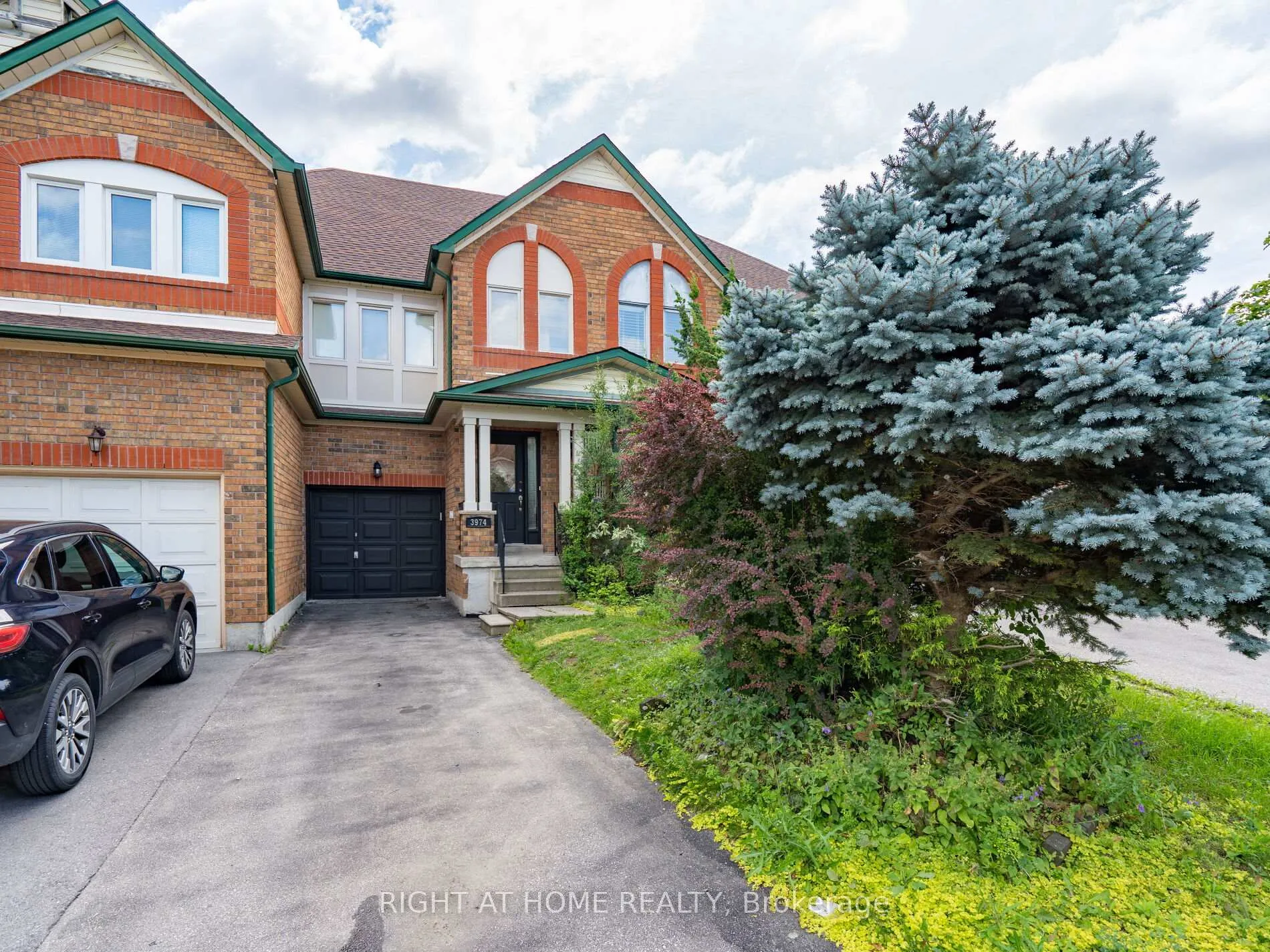Front of 3974 Discovery Court