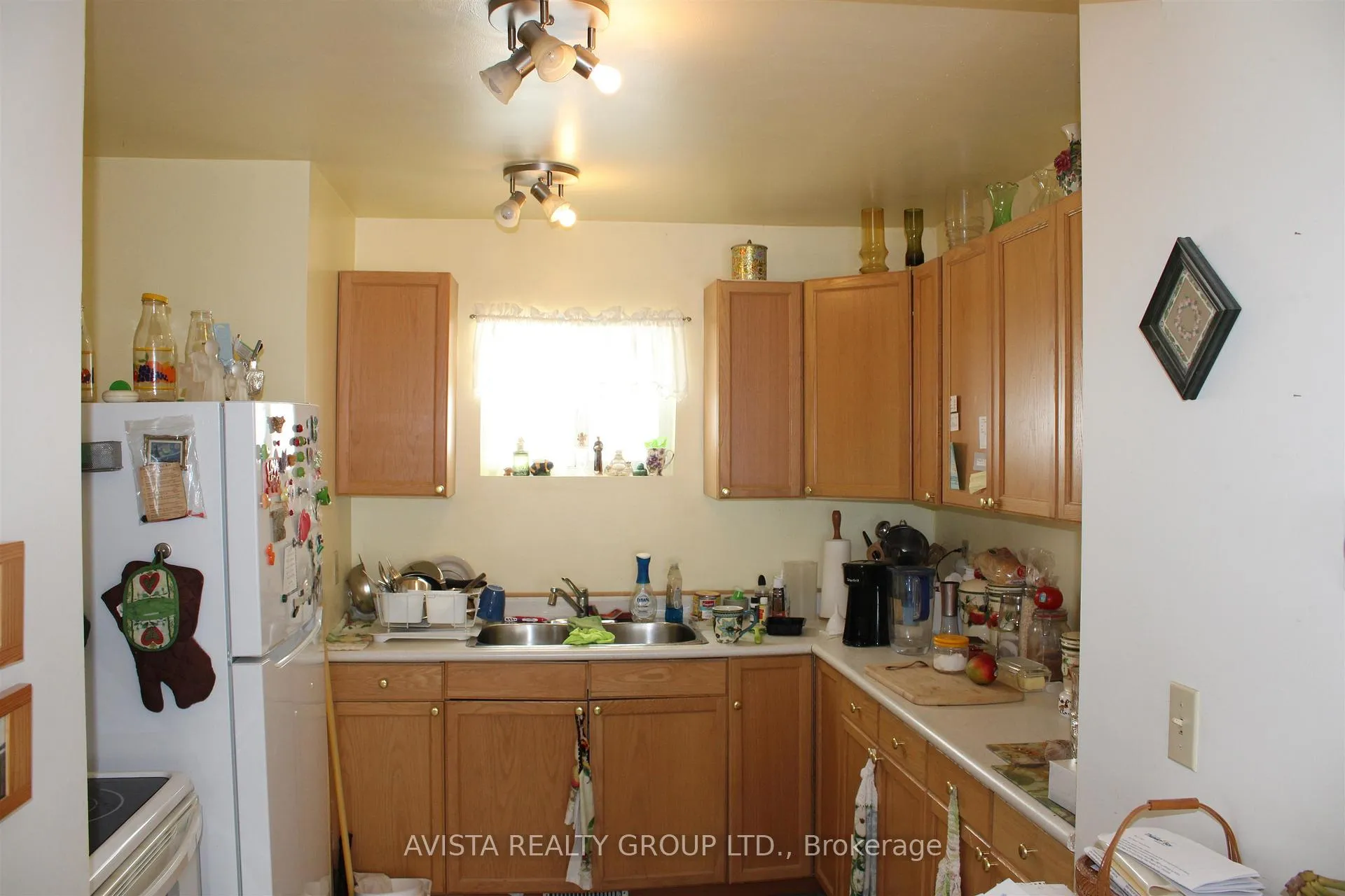 Photo 3 of 13 Kenogami Ave N, Thunder Bay, College Heights — HOMEH
