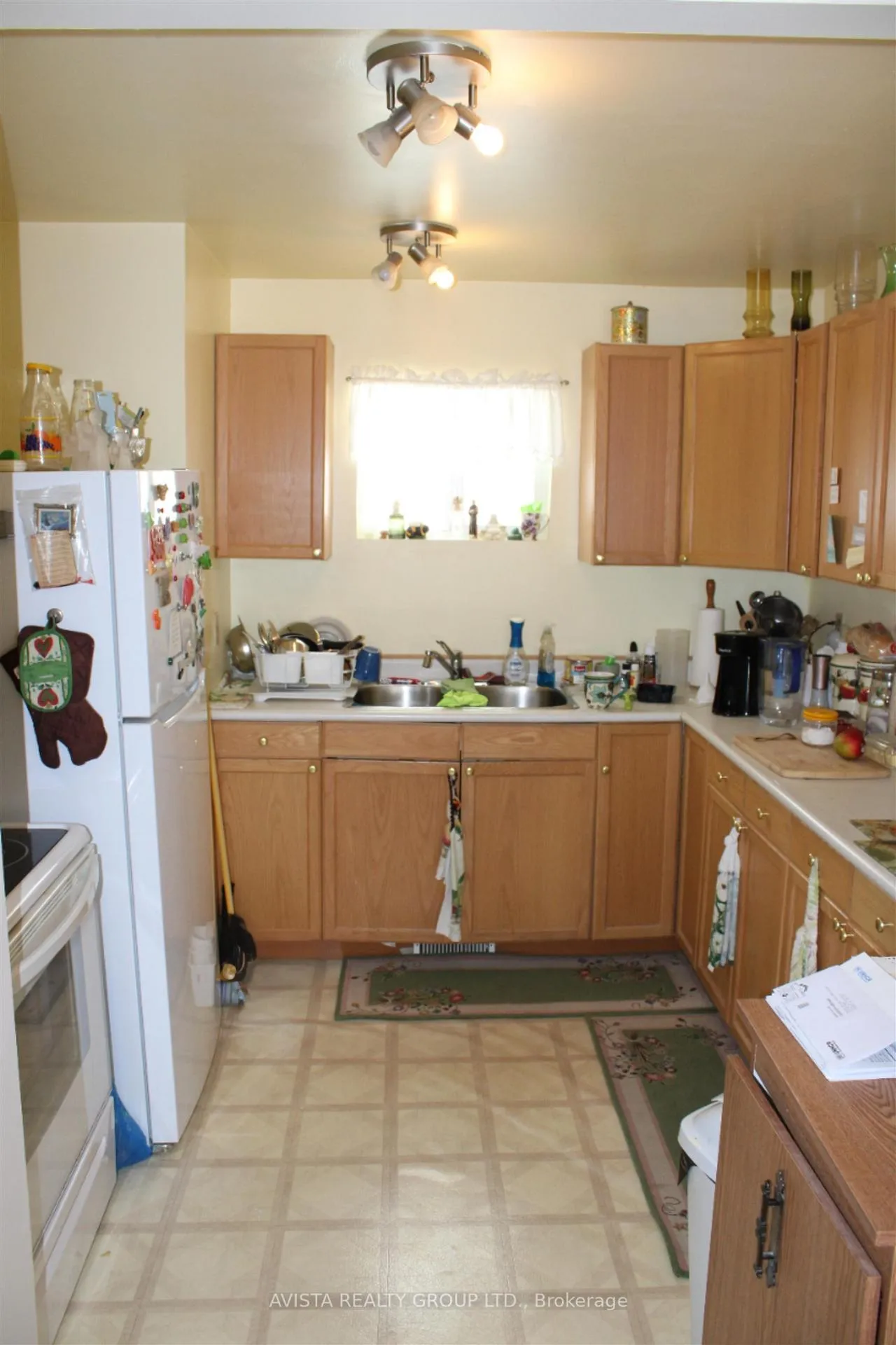 Photo 4 of 13 Kenogami Ave N, Thunder Bay, College Heights — HOMEH