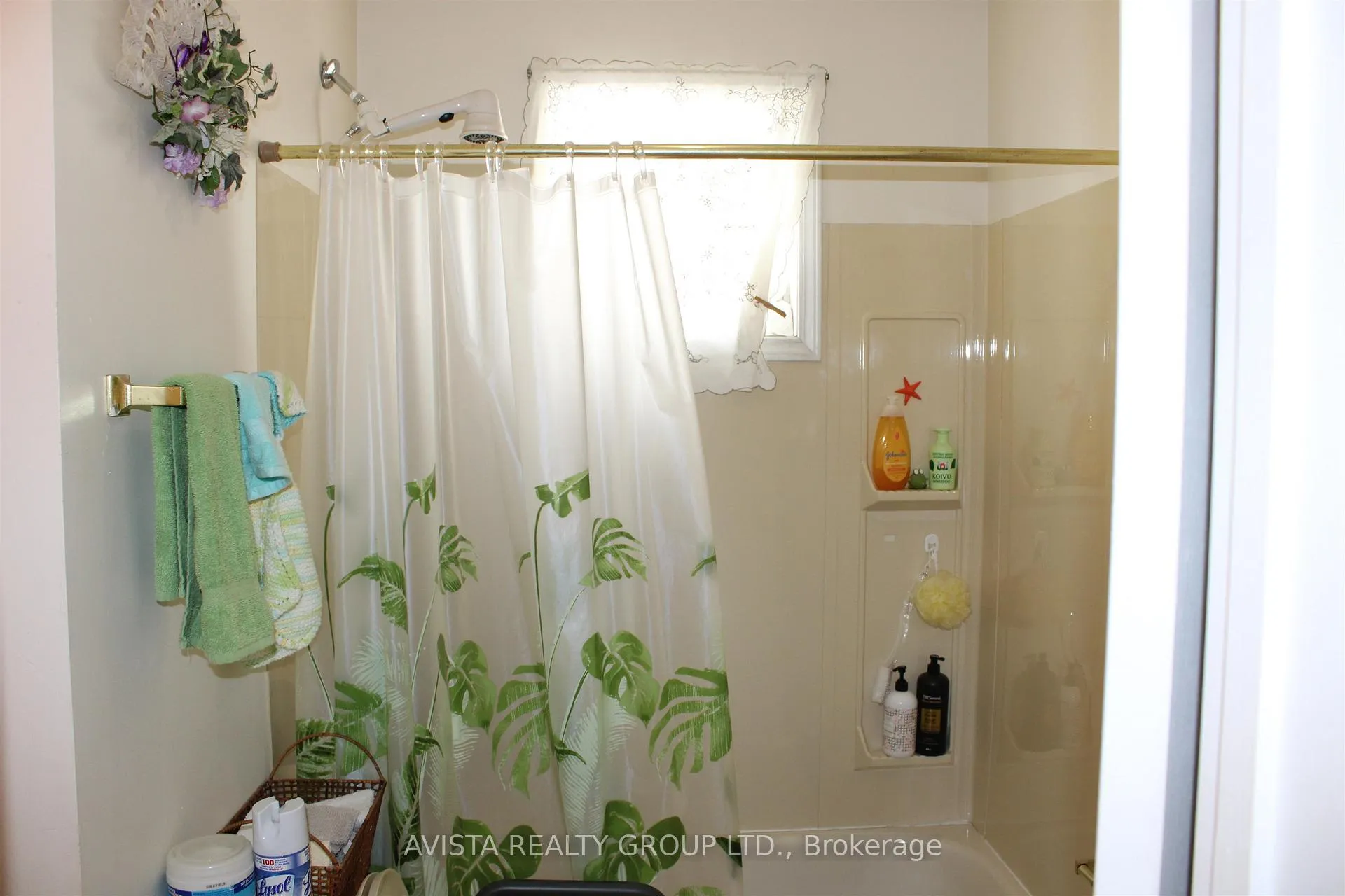 Photo 12 of 13 Kenogami Ave N, Thunder Bay, College Heights — HOMEH