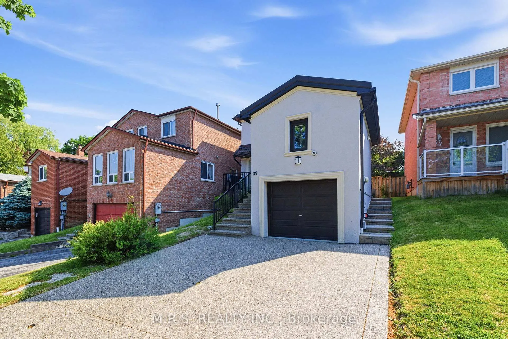 Photo 2 of Unit Bsmnt, 39 Palmer Drive, Ajax, Central East — HOMEH