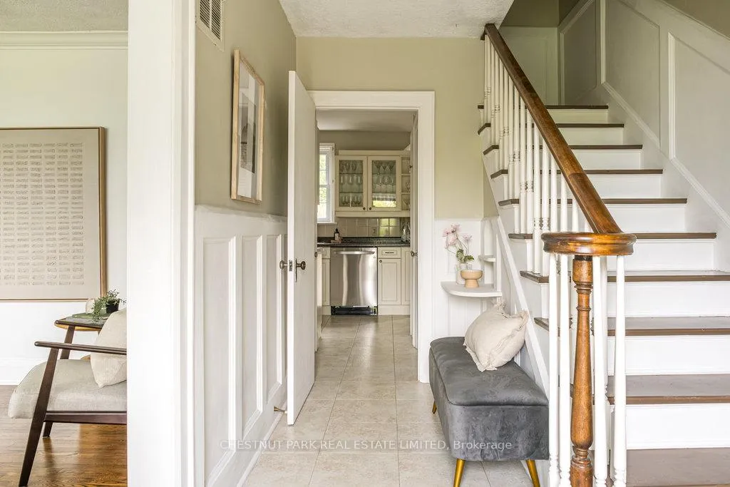 Photo 3 of 5170 King Street, Lincoln, Beamsville — HOMEH