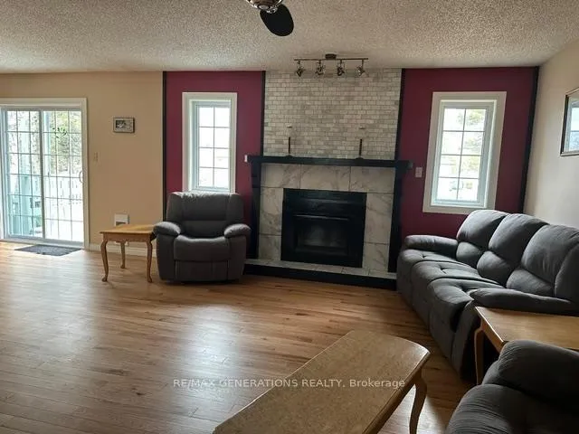 Photo 6 of 46 Bastedo Crescent, Marathon — HOMEH