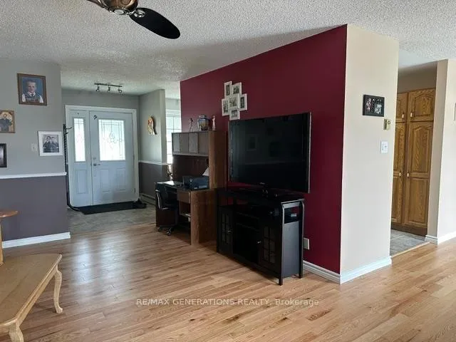 Photo 7 of 46 Bastedo Crescent, Marathon — HOMEH