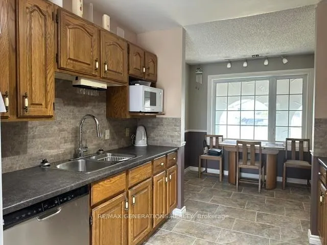 Photo 10 of 46 Bastedo Crescent, Marathon — HOMEH