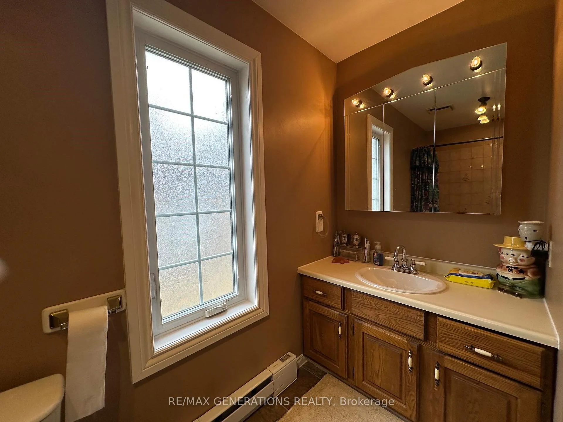 Photo 28 of 46 Bastedo Crescent, Marathon — HOMEH