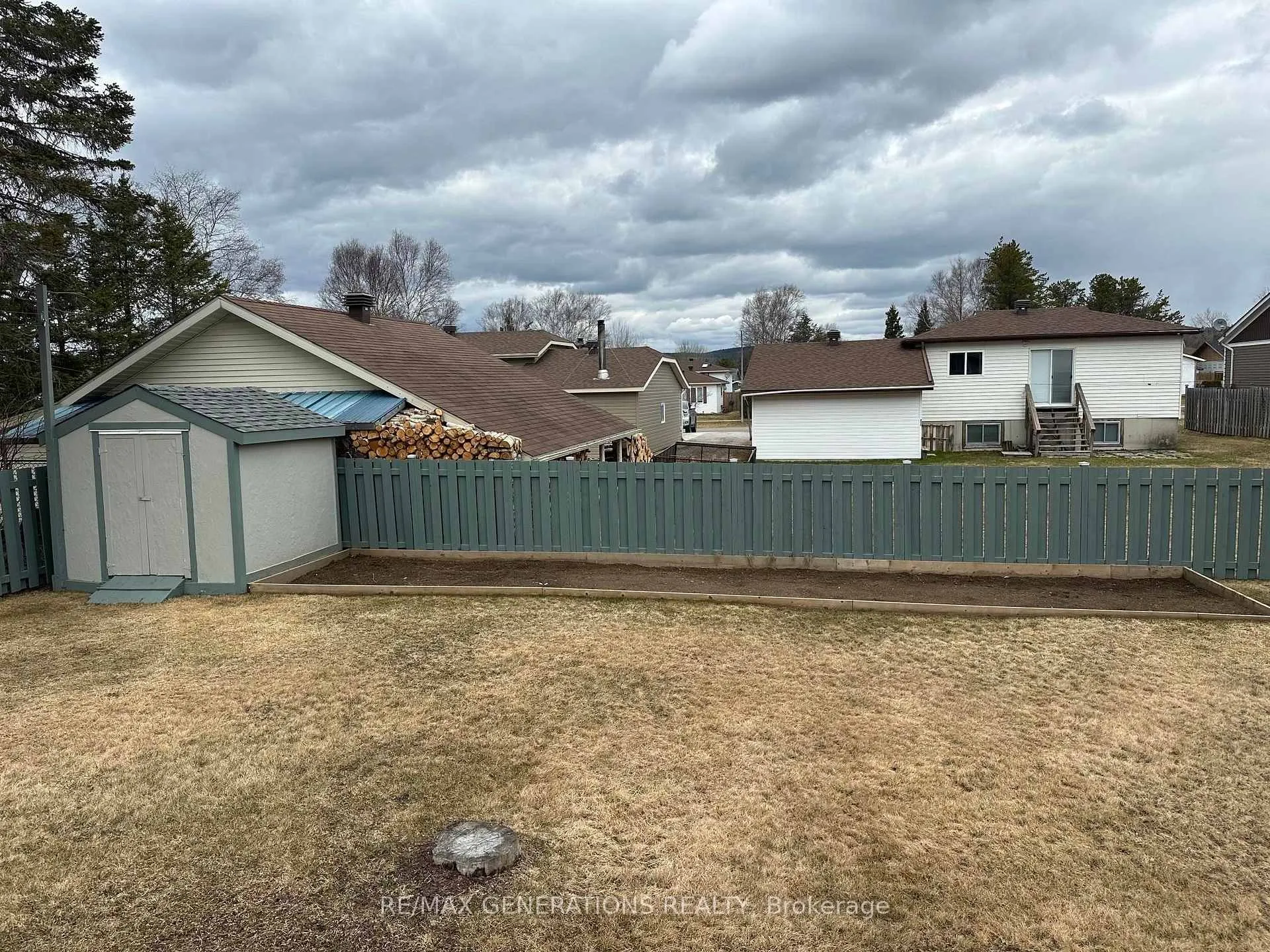 Photo 44 of 46 Bastedo Crescent, Marathon — HOMEH