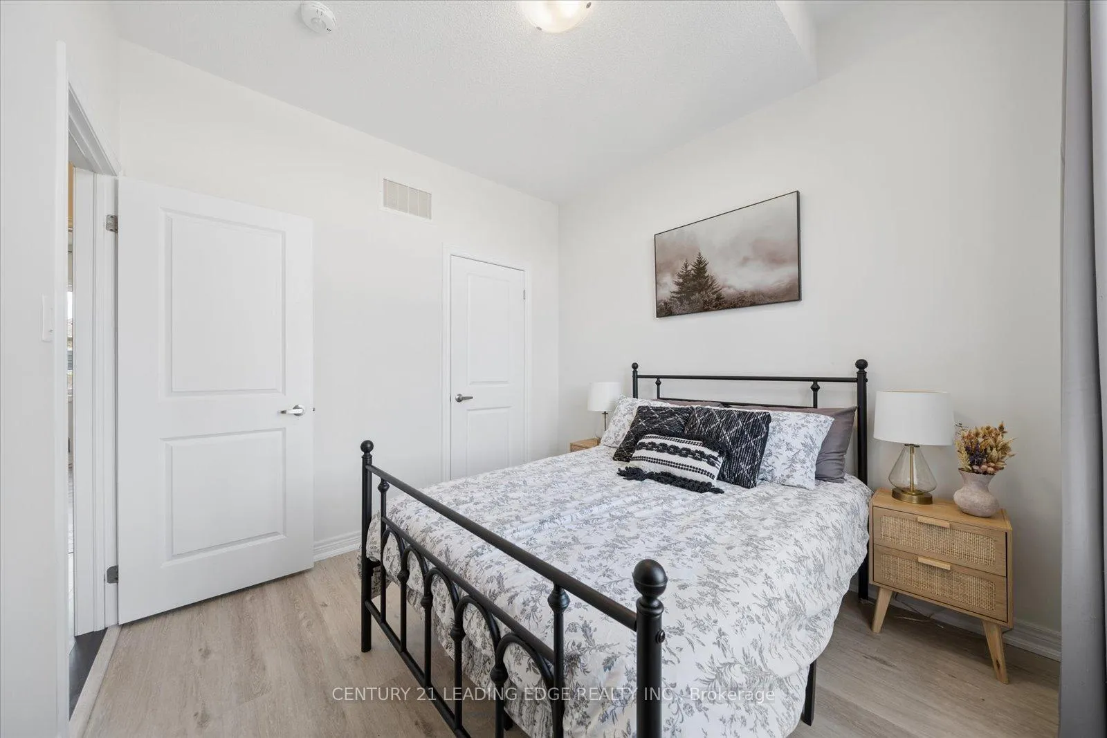 Photo 32 of 238 Coronation Road, Whitby, Taunton North — HOMEH