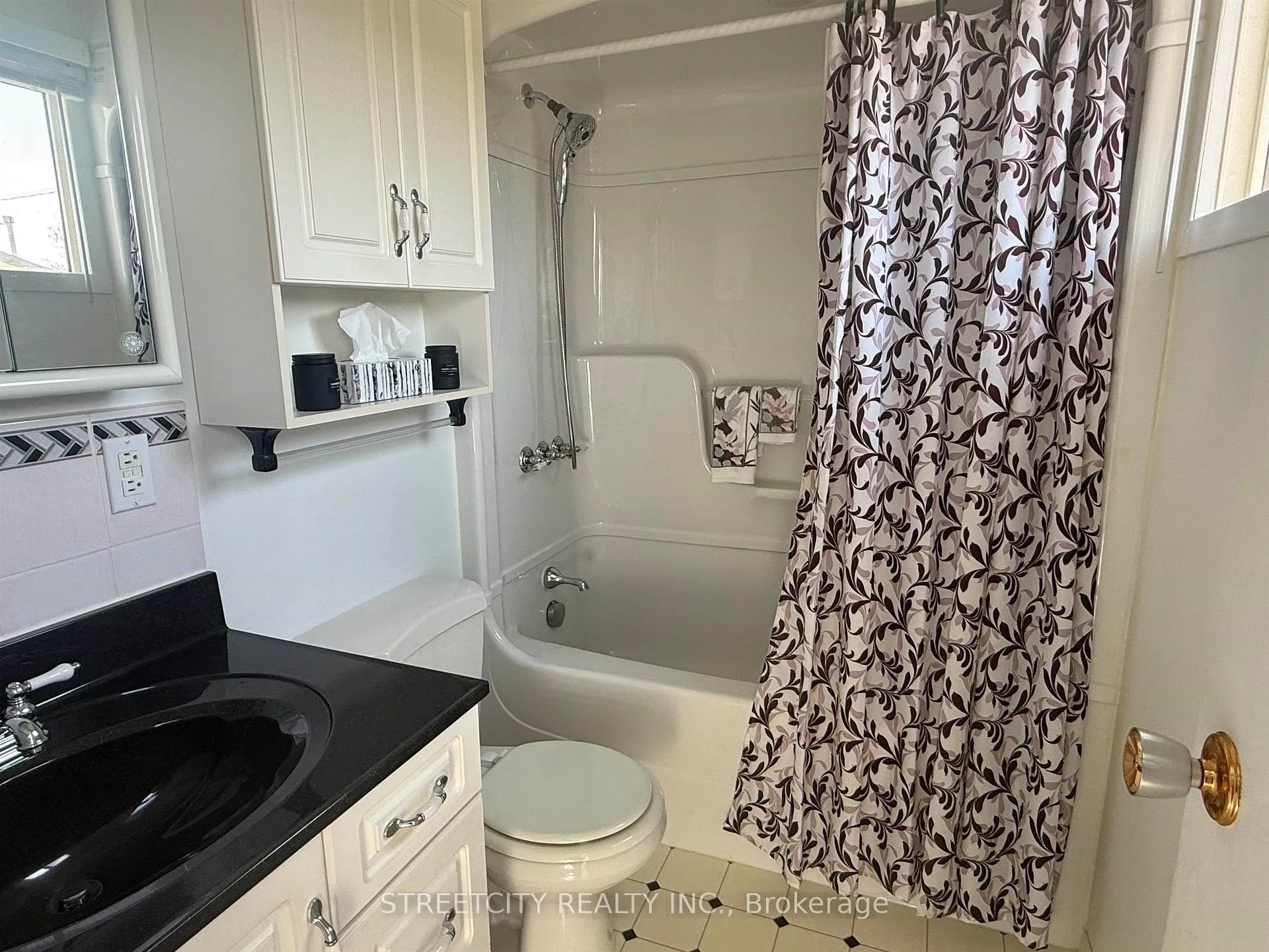 Photo 12 of 308 Christina St W, Thunder Bay, Westfort — HOMEH