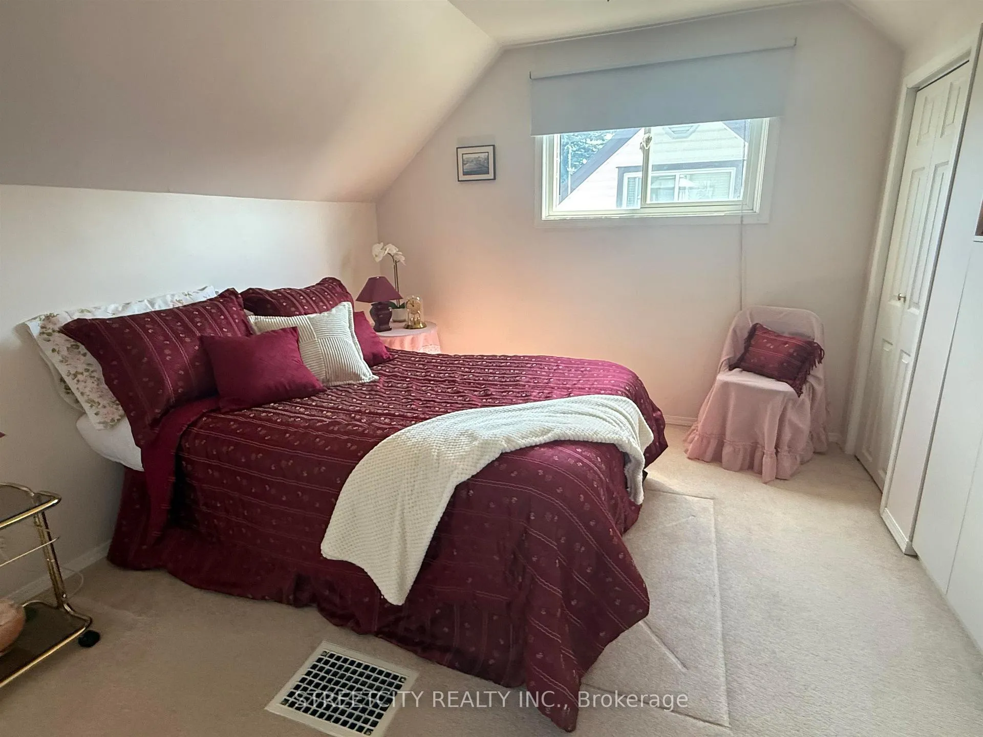 Photo 17 of 308 Christina St W, Thunder Bay, Westfort — HOMEH