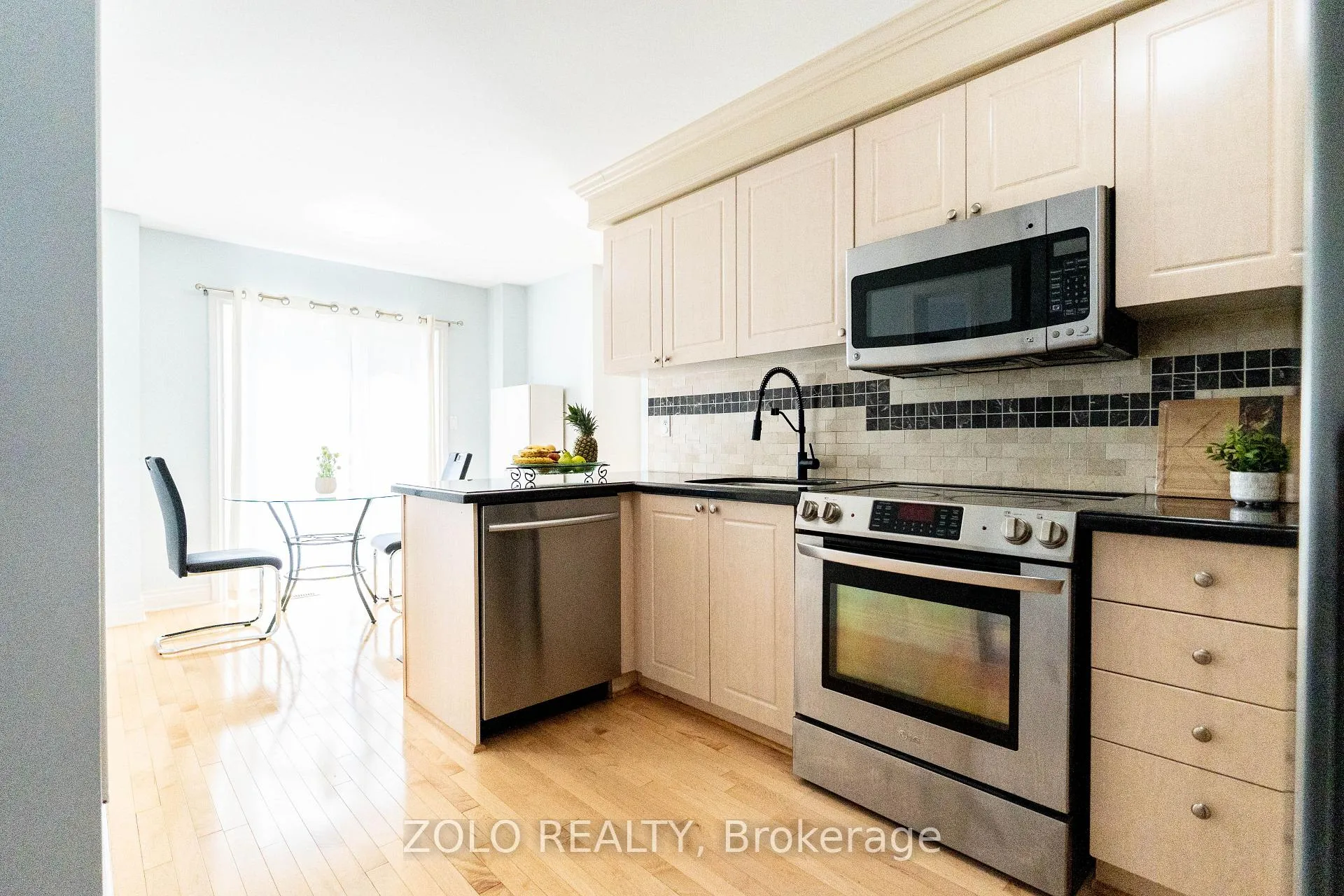 Photo 8 of 308 Howden Crescent, Orangeville — HOMEH