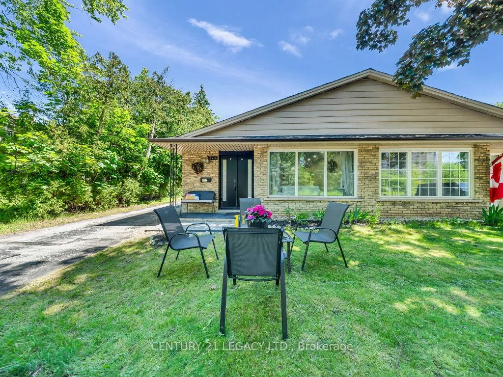 Photo 2 of 957 Francis Road, Burlington, LaSalle — HOMEH