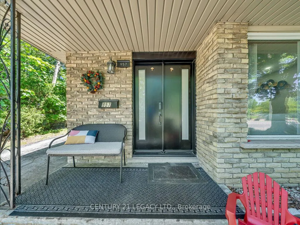 Photo 4 of 957 Francis Road, Burlington, LaSalle — HOMEH