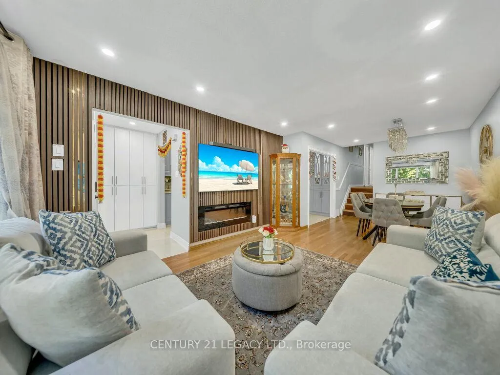 Photo 8 of 957 Francis Road, Burlington, LaSalle — HOMEH