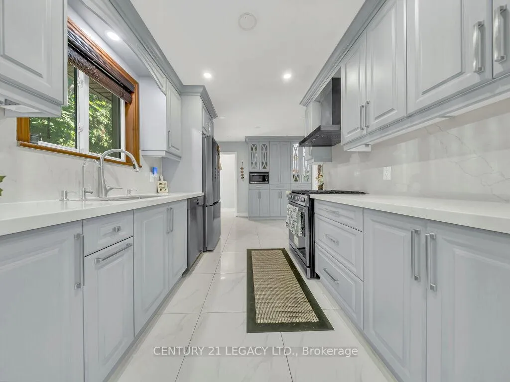 Photo 10 of 957 Francis Road, Burlington, LaSalle — HOMEH
