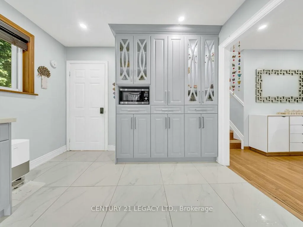 Photo 13 of 957 Francis Road, Burlington, LaSalle — HOMEH