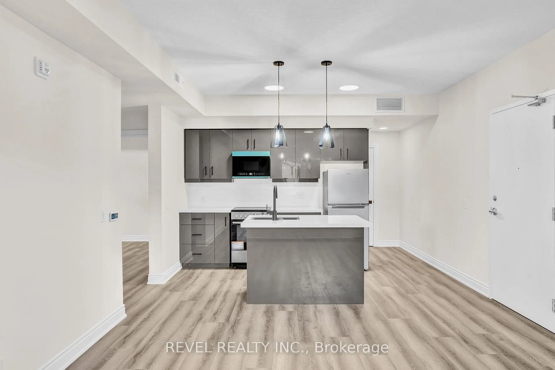 Photo 1 of Unit 2A, 261 King Street E, Hamilton, Stoney Creek — HOMEH