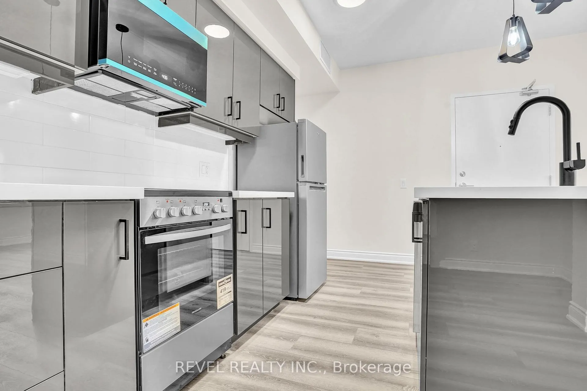 Photo 4 of Unit 2A, 261 King Street E, Hamilton, Stoney Creek — HOMEH