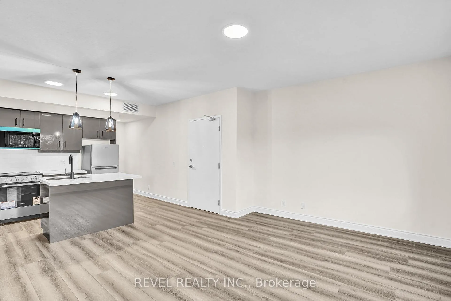 Photo 5 of Unit 2A, 261 King Street E, Hamilton, Stoney Creek — HOMEH