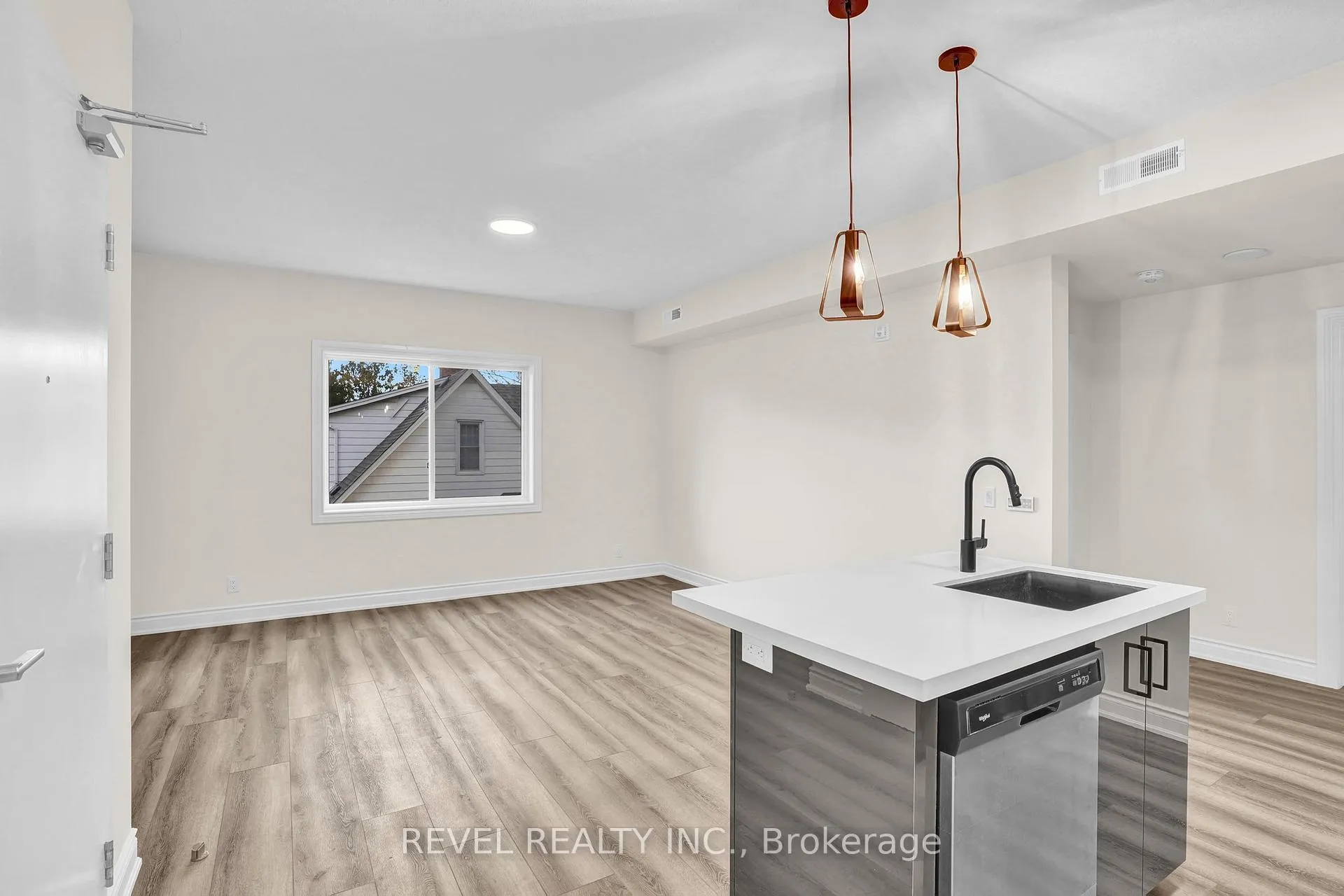 Photo 6 of Unit 2A, 261 King Street E, Hamilton, Stoney Creek — HOMEH