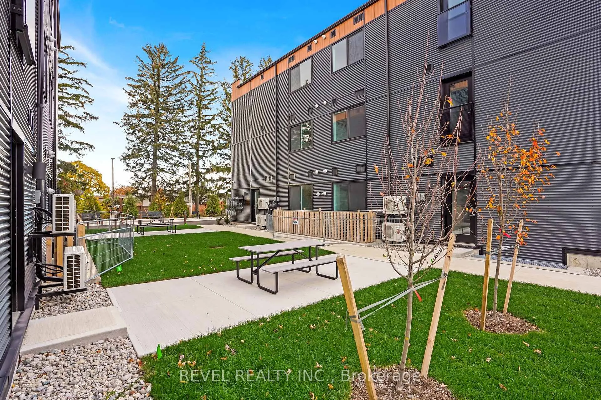 Photo 22 of Unit 2A, 261 King Street E, Hamilton, Stoney Creek — HOMEH