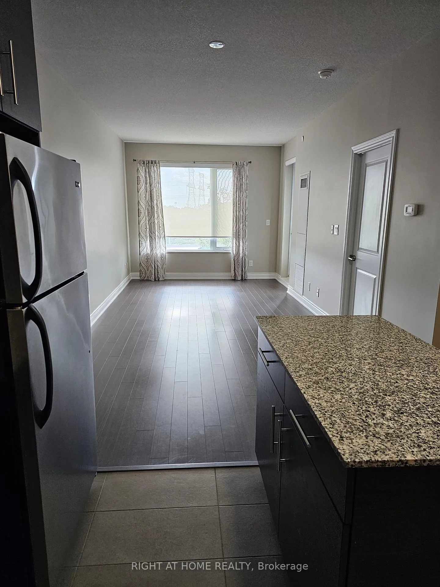 Photo 2 of Unit 511, 325 South Park Road, Markham, Commerce Valley — HOMEH