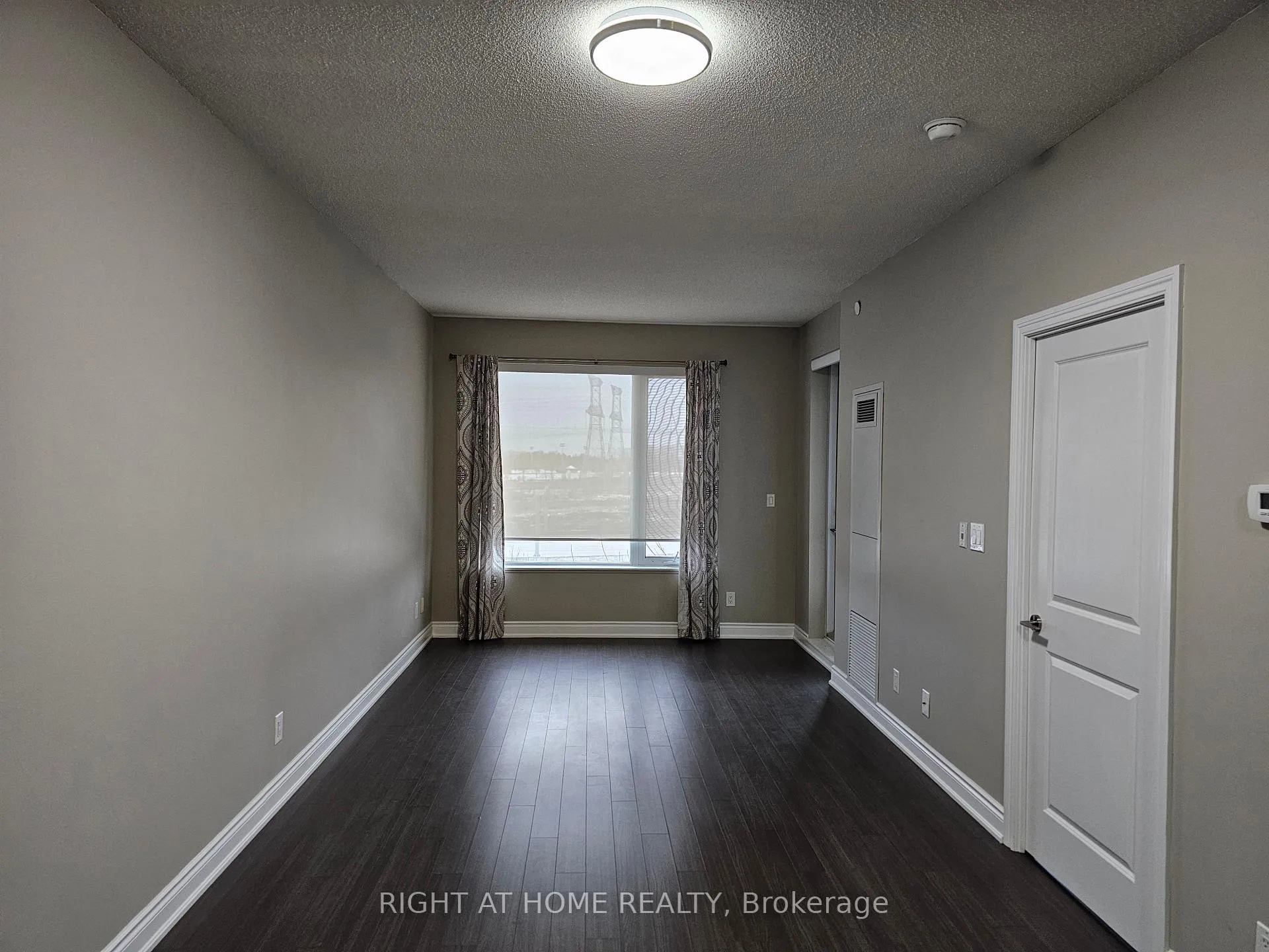 Photo 9 of Unit 511, 325 South Park Road, Markham, Commerce Valley — HOMEH