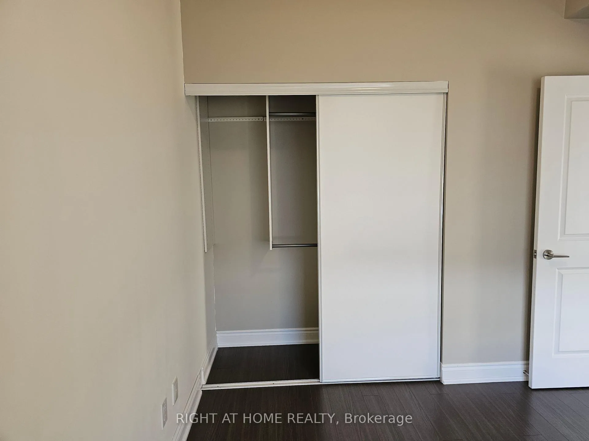 Photo 12 of Unit 511, 325 South Park Road, Markham, Commerce Valley — HOMEH