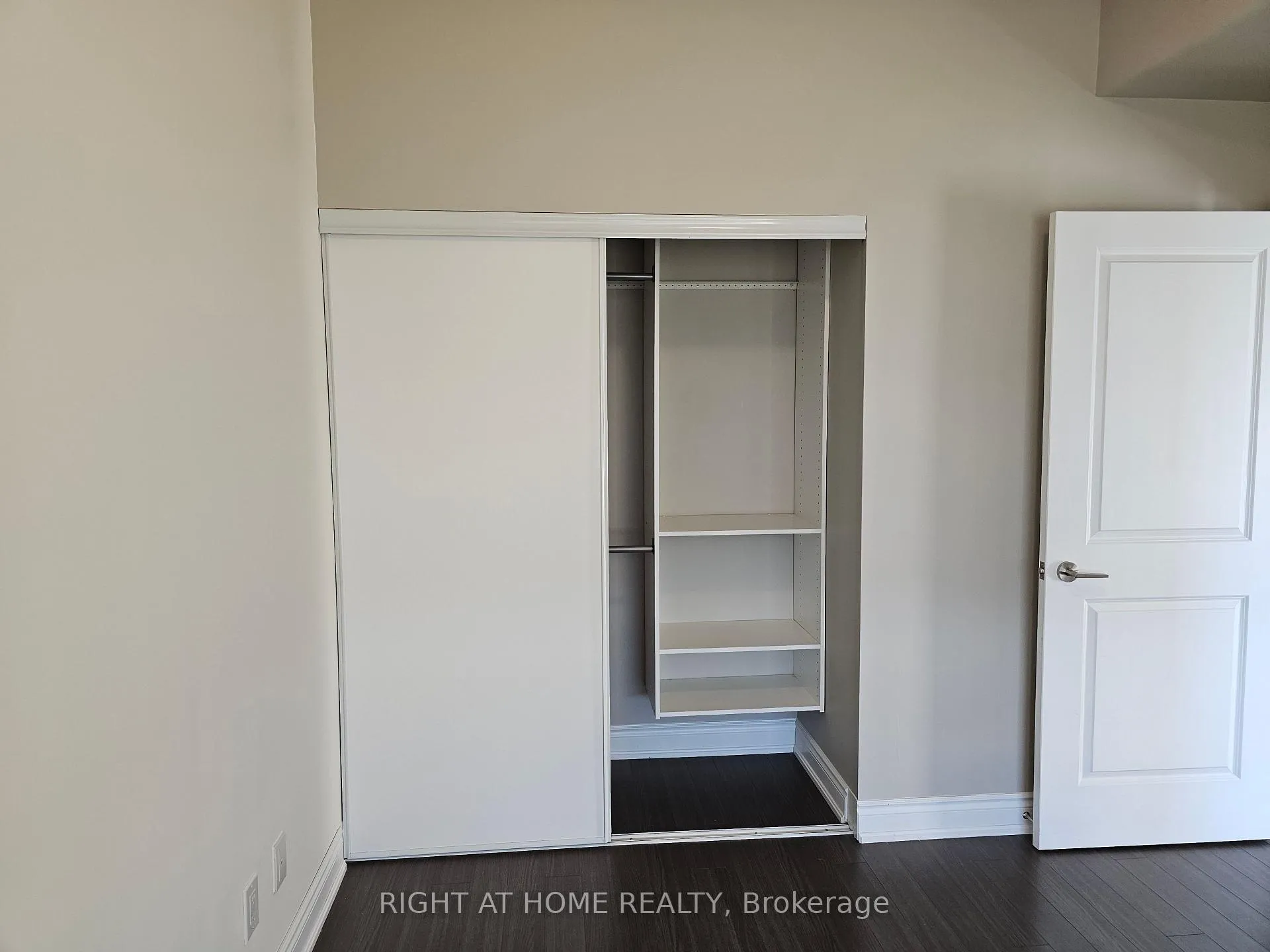 Photo 13 of Unit 511, 325 South Park Road, Markham, Commerce Valley — HOMEH