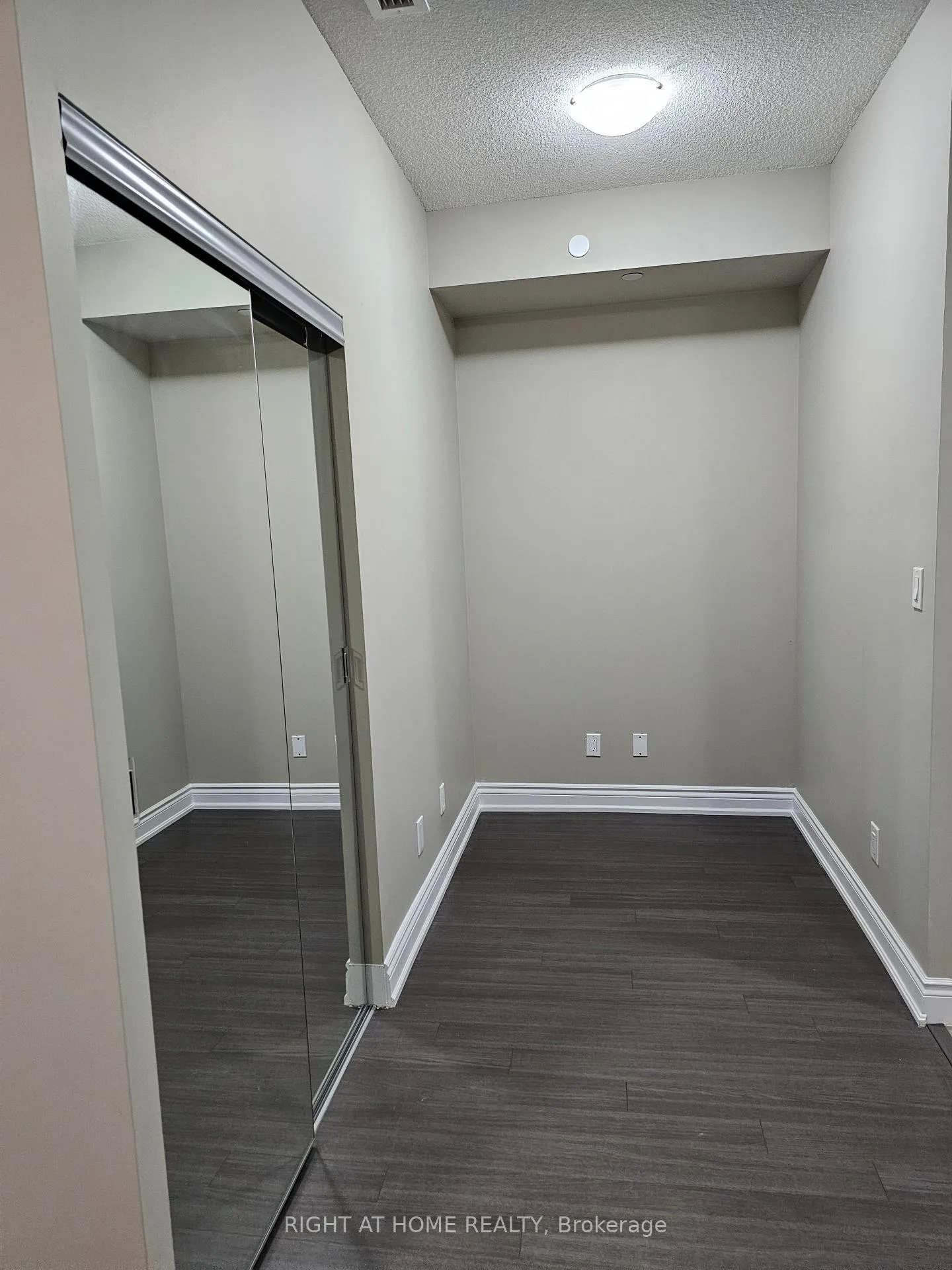 Photo 14 of Unit 511, 325 South Park Road, Markham, Commerce Valley — HOMEH