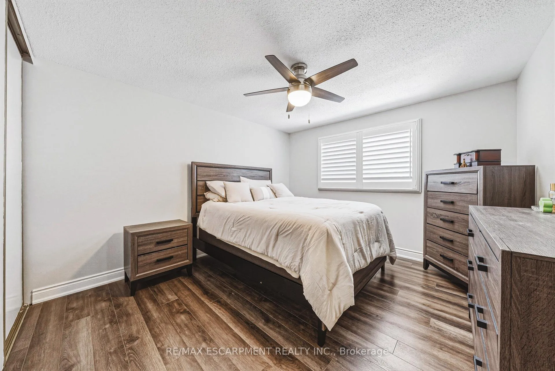 Photo 11 of 32 Ainsworth Street, Hamilton, Stoney Creek Mountain — HOMEH