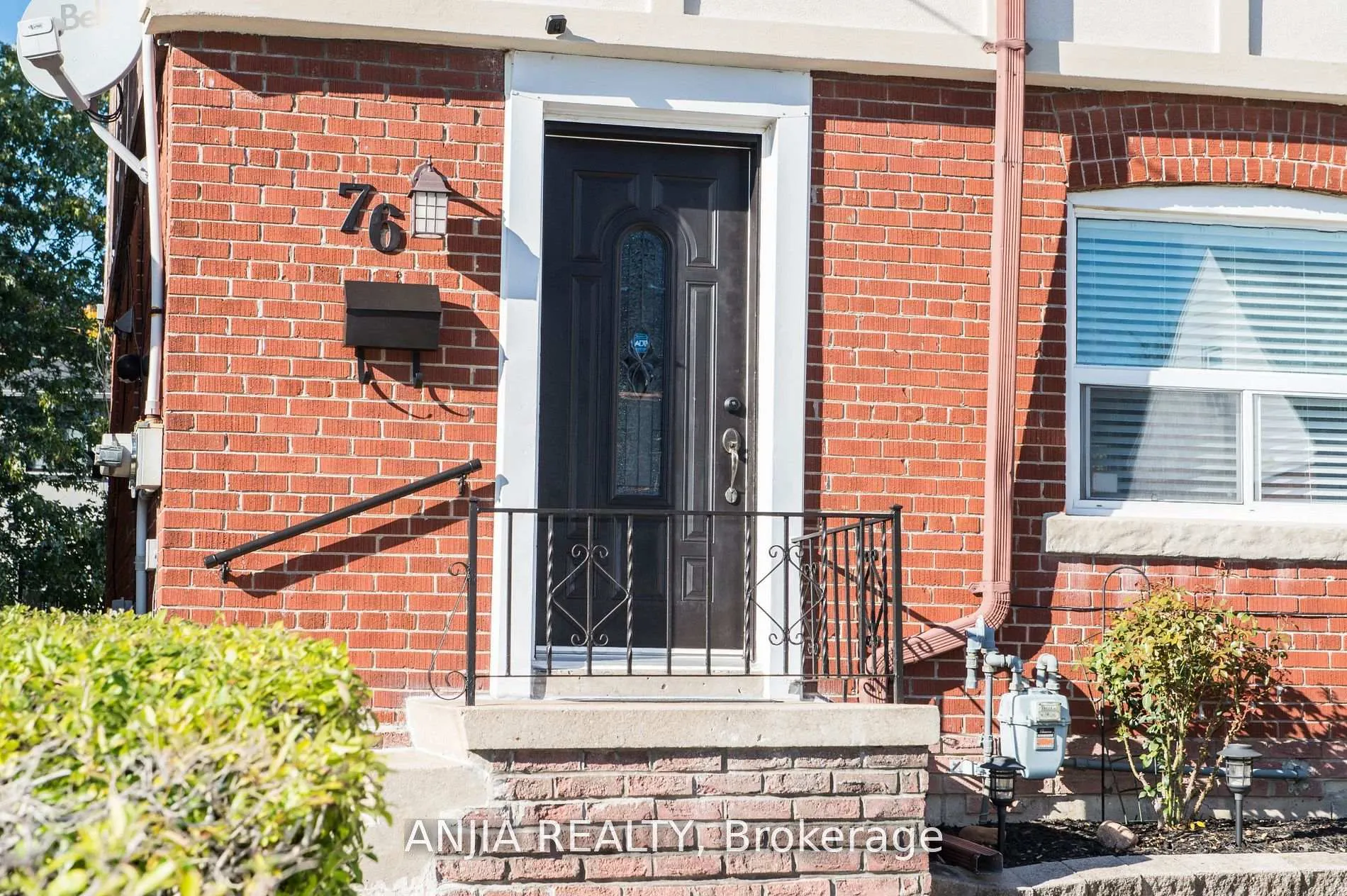 Photo 3 of 76 Adair Road, Toronto, O'Connor-Parkview — HOMEH