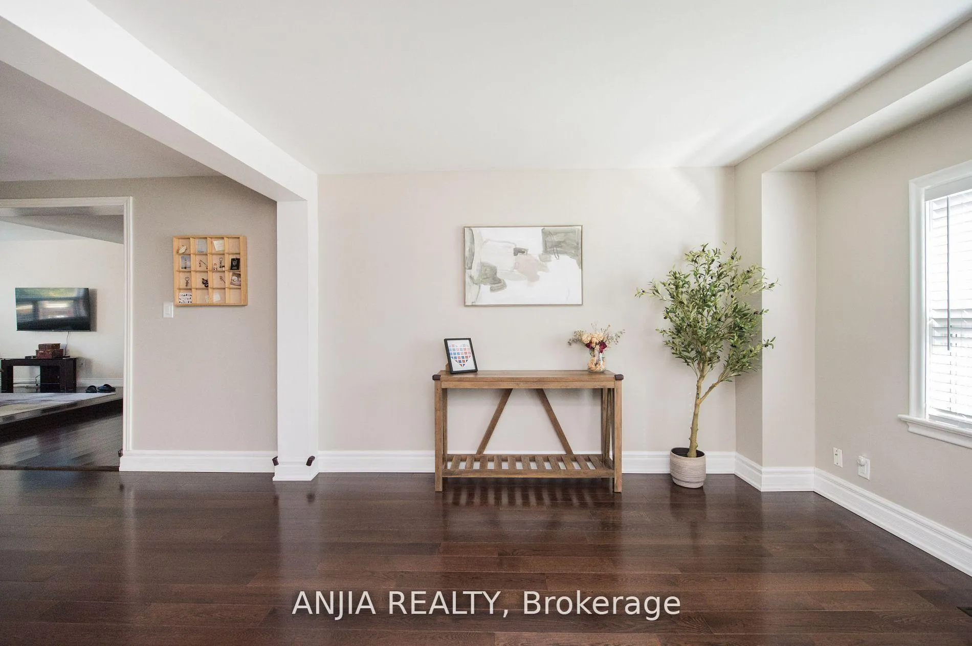 Photo 4 of 76 Adair Road, Toronto, O'Connor-Parkview — HOMEH