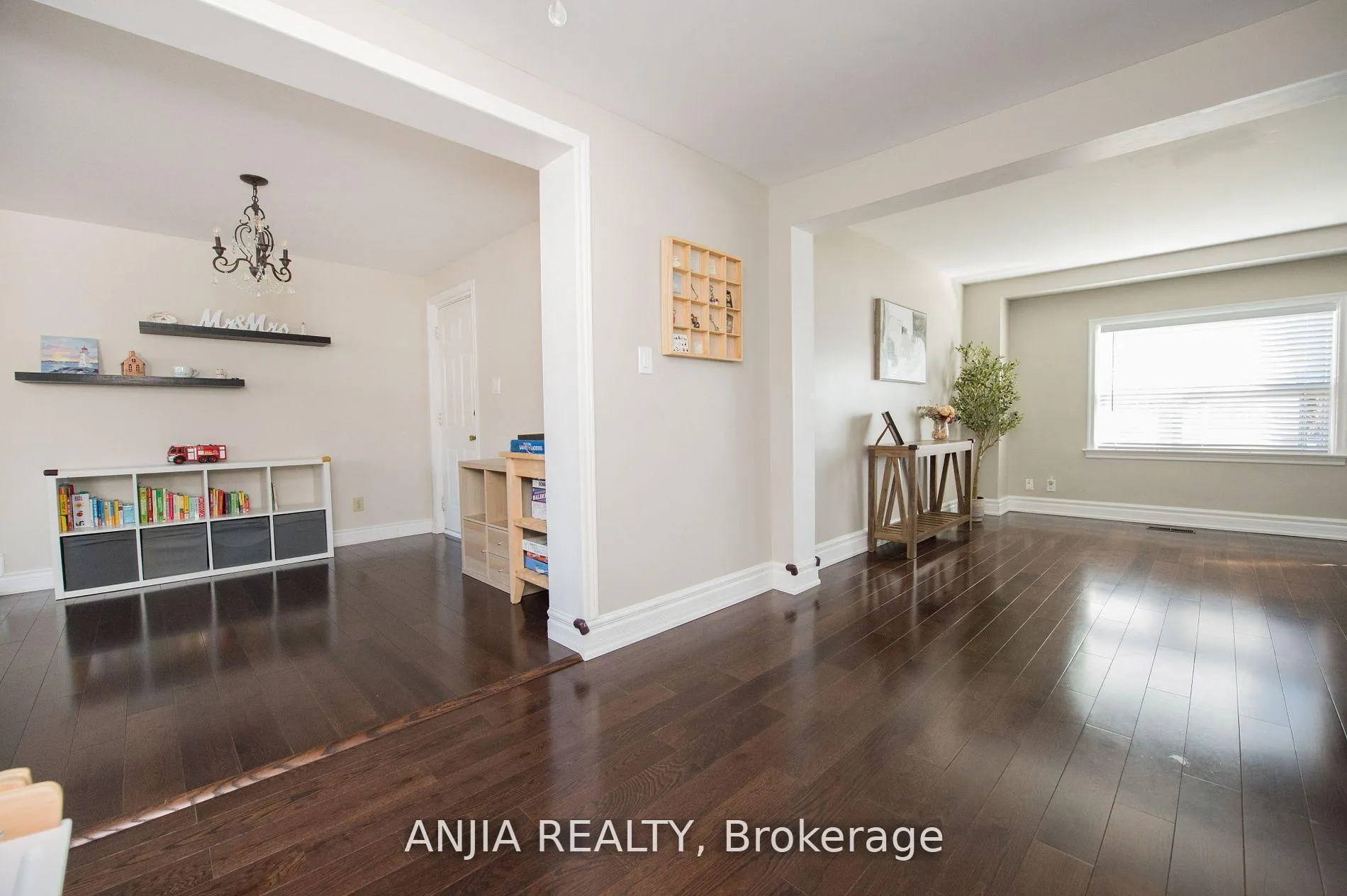 Photo 11 of 76 Adair Road, Toronto, O'Connor-Parkview — HOMEH