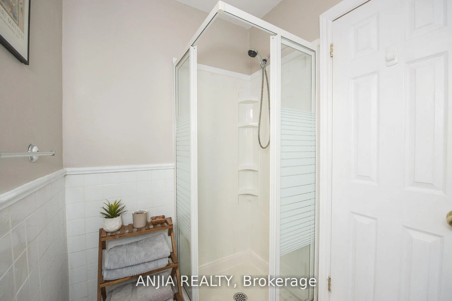 Photo 21 of 76 Adair Road, Toronto, O'Connor-Parkview — HOMEH