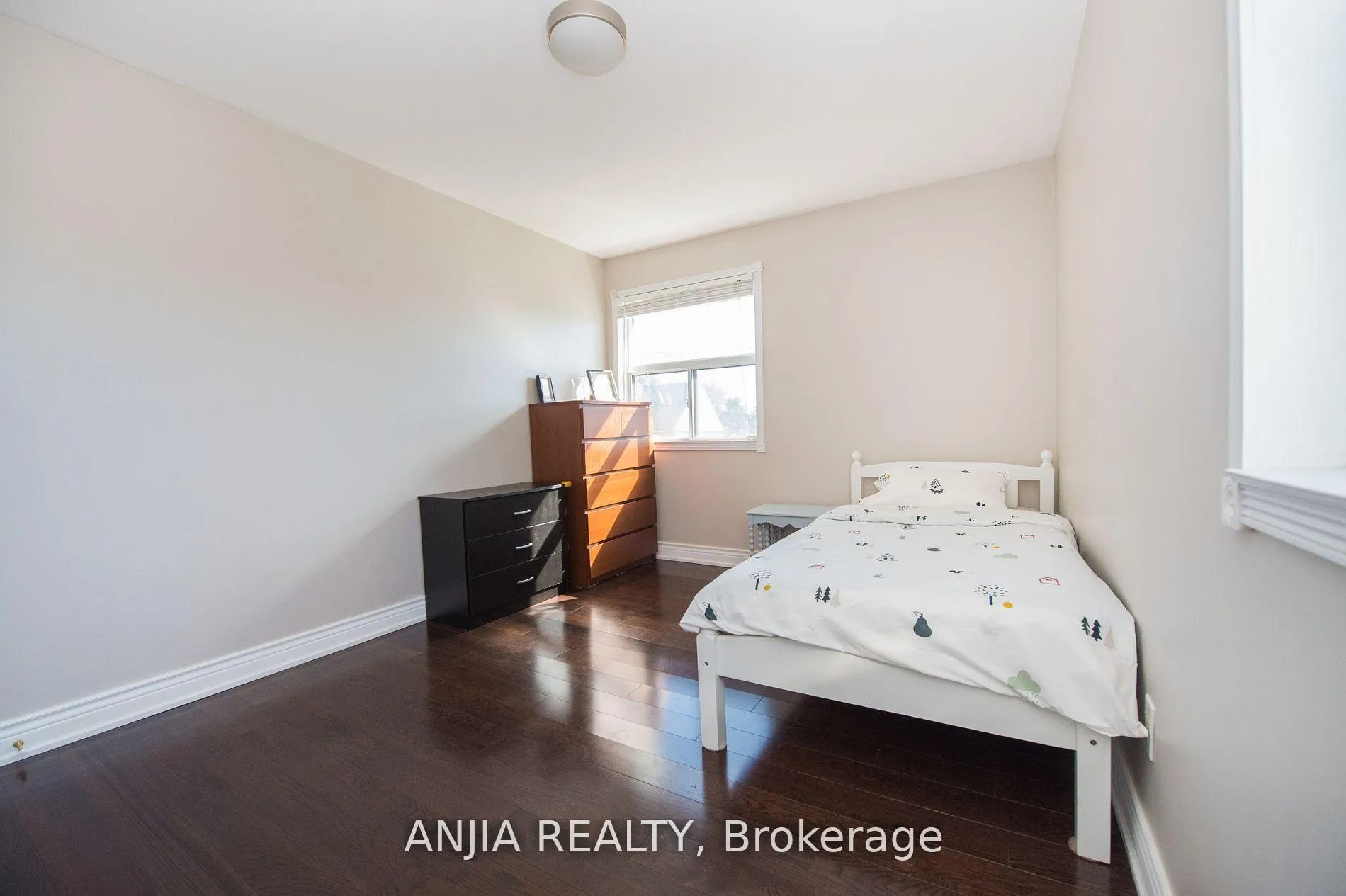 Photo 26 of 76 Adair Road, Toronto, O'Connor-Parkview — HOMEH