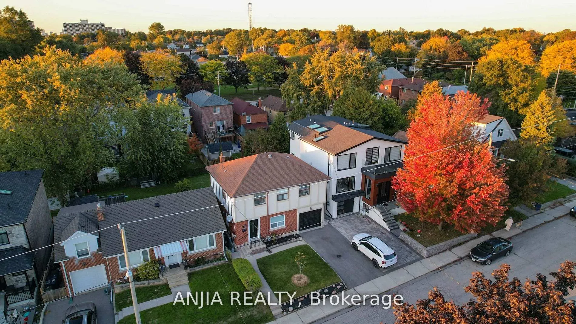 Photo 37 of 76 Adair Road, Toronto, O'Connor-Parkview — HOMEH