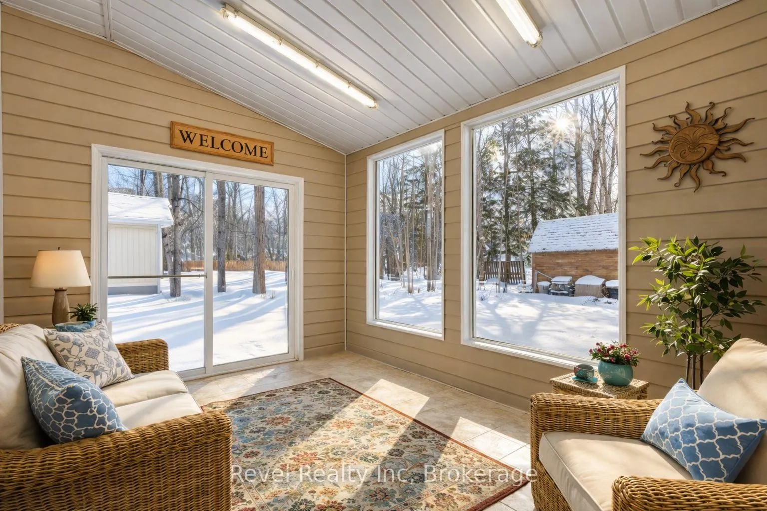 Photo 9 of 8 Manitou Crescent, Tiny, Rural Tiny — HOMEH