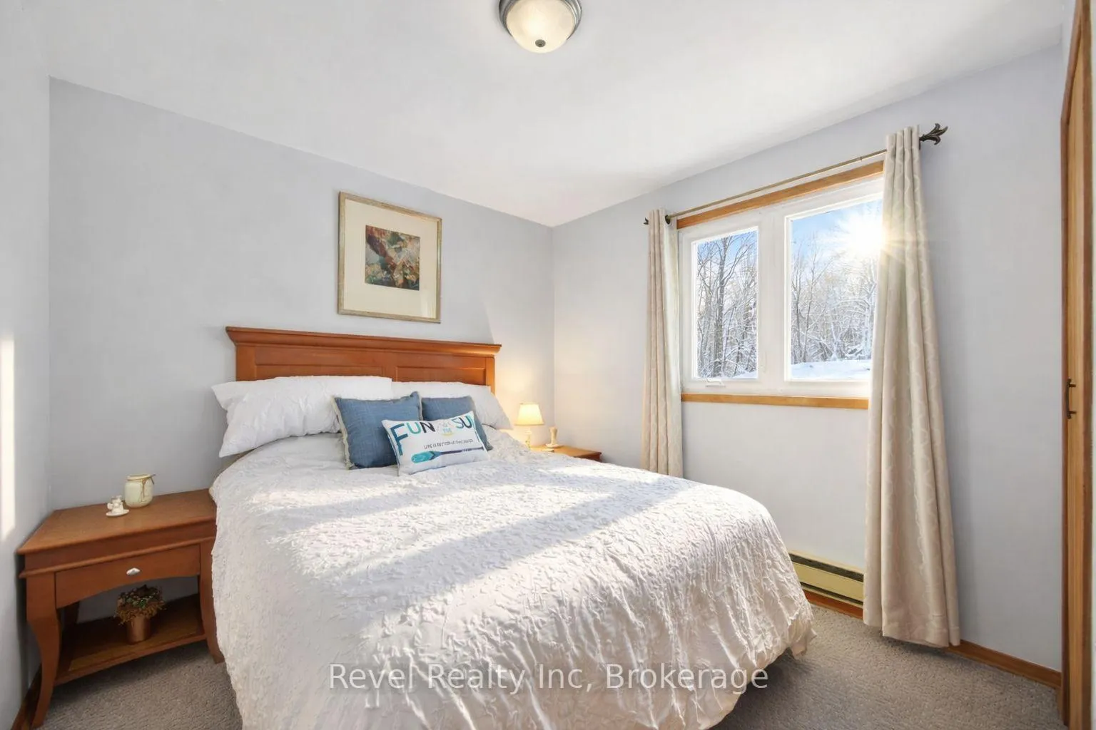Photo 11 of 8 Manitou Crescent, Tiny, Rural Tiny — HOMEH
