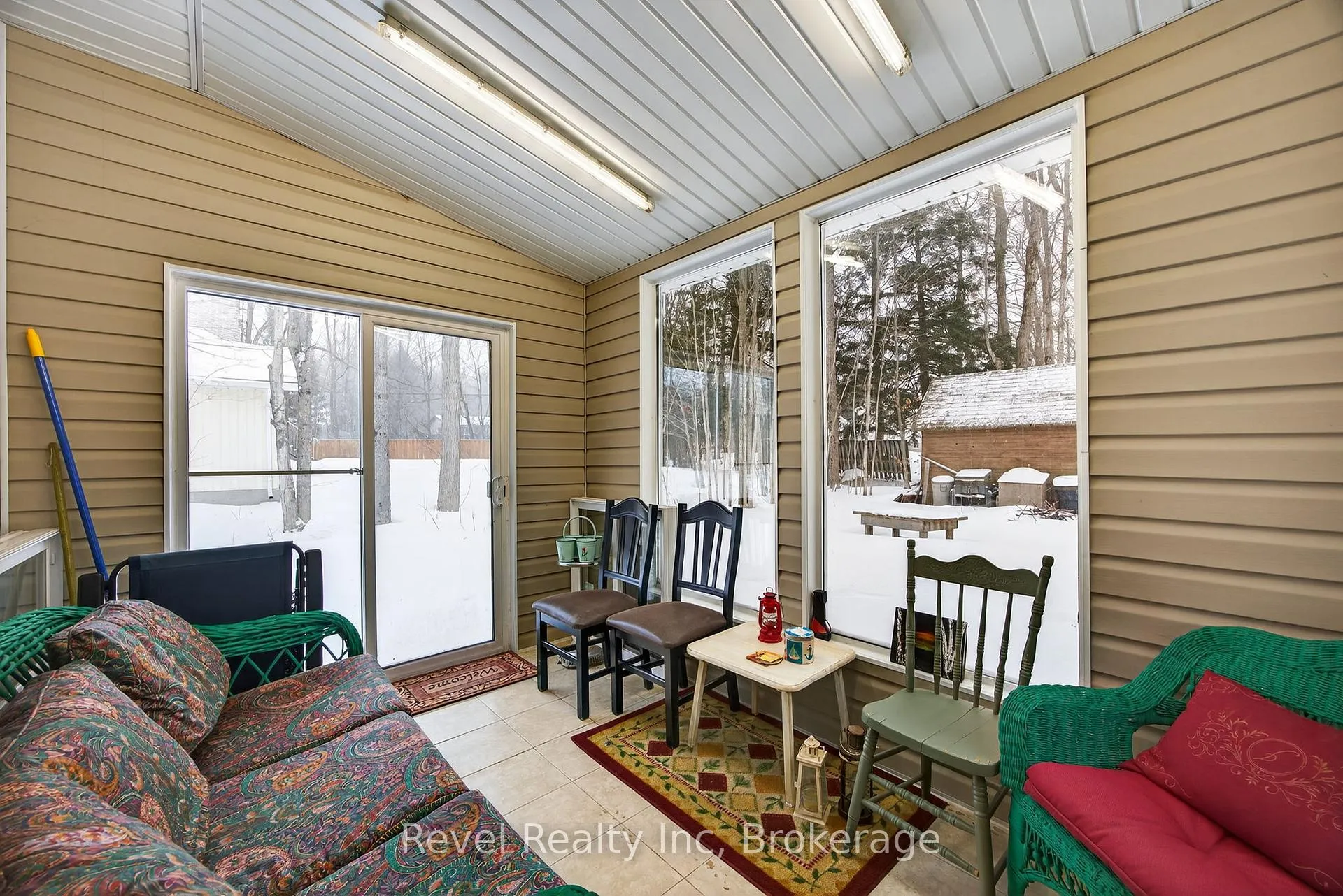 Photo 15 of 8 Manitou Crescent, Tiny, Rural Tiny — HOMEH