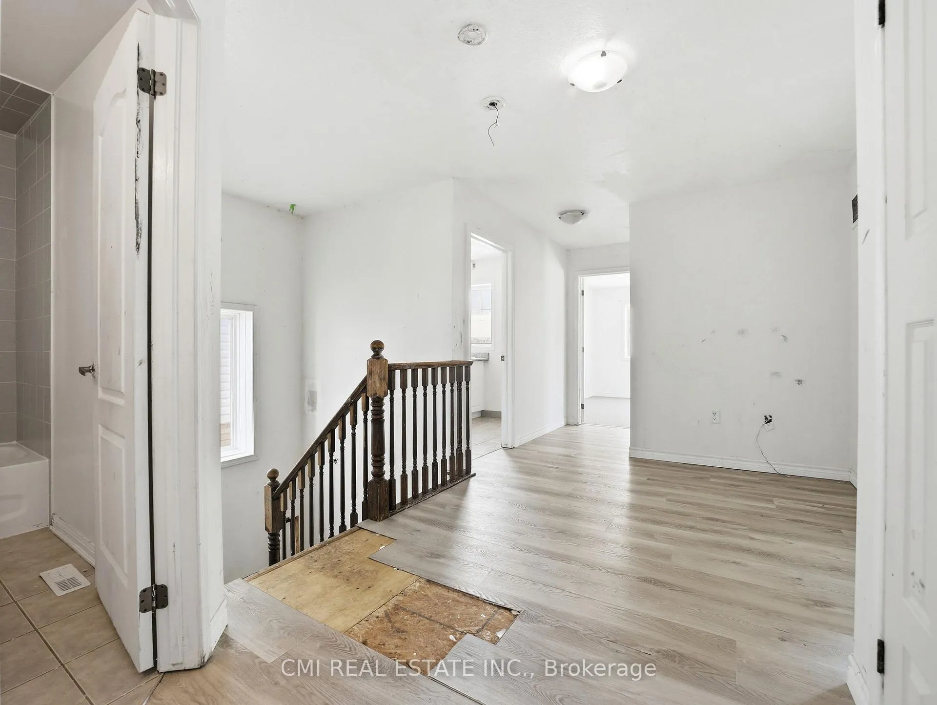 Photo 17 of 155 Fletcher Circle, Cambridge, Silver Heights — HOMEH
