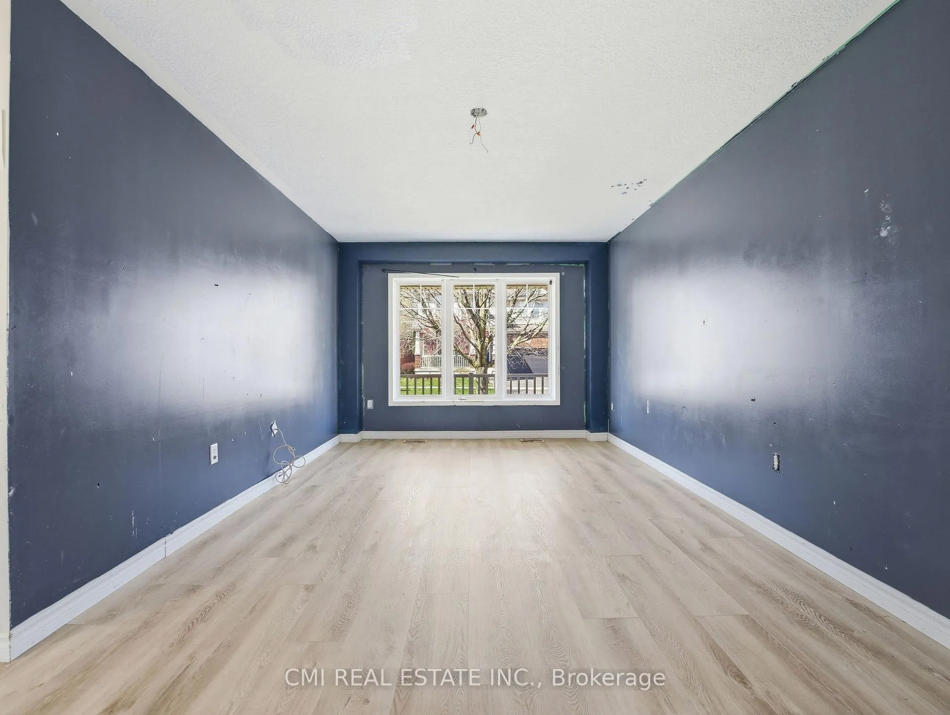 Photo 18 of 155 Fletcher Circle, Cambridge, Silver Heights — HOMEH