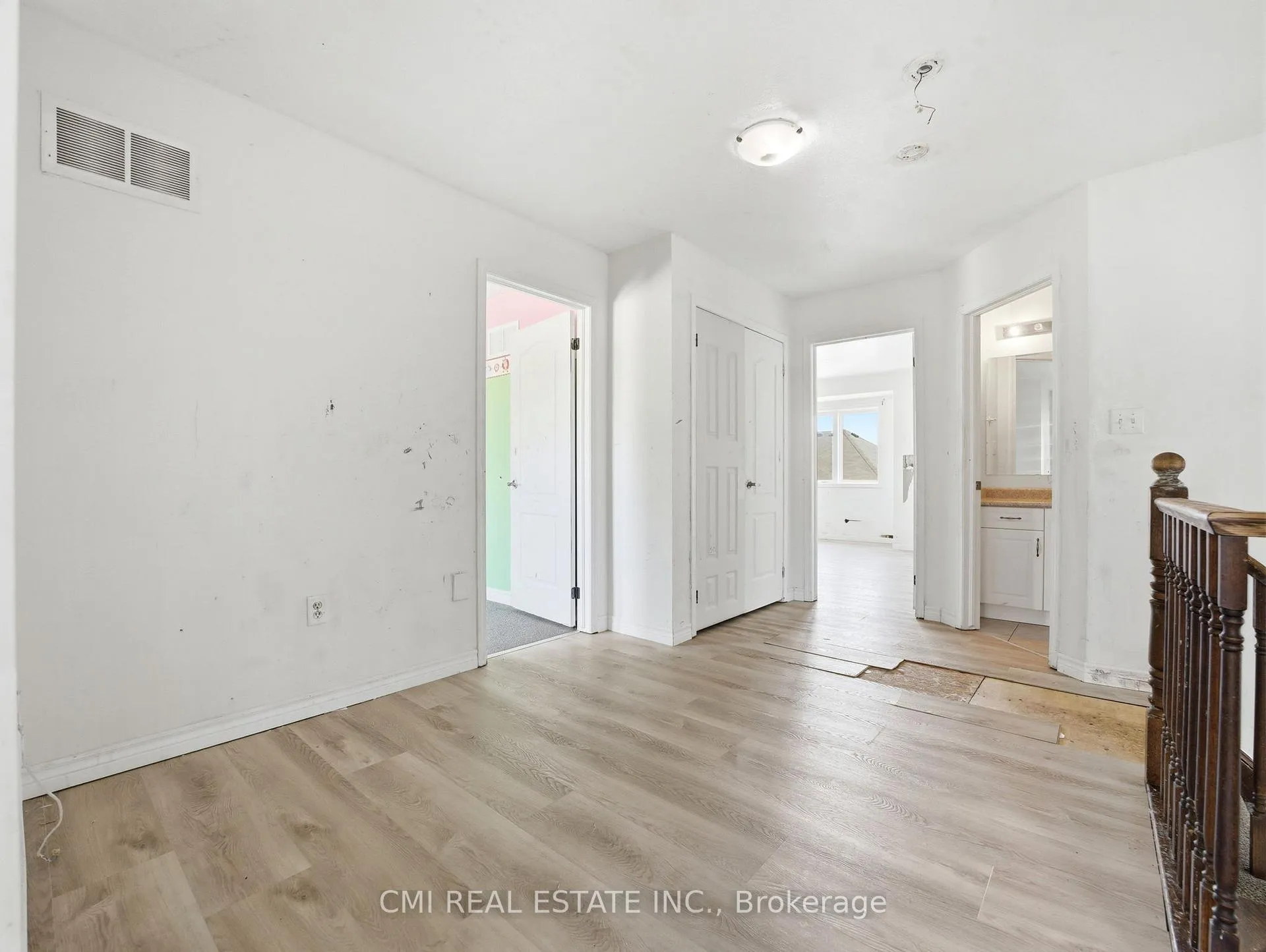 Photo 19 of 155 Fletcher Circle, Cambridge, Silver Heights — HOMEH
