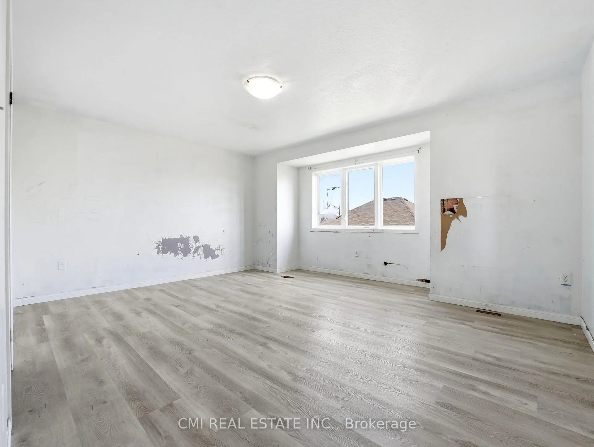 Photo 26 of 155 Fletcher Circle, Cambridge, Silver Heights — HOMEH