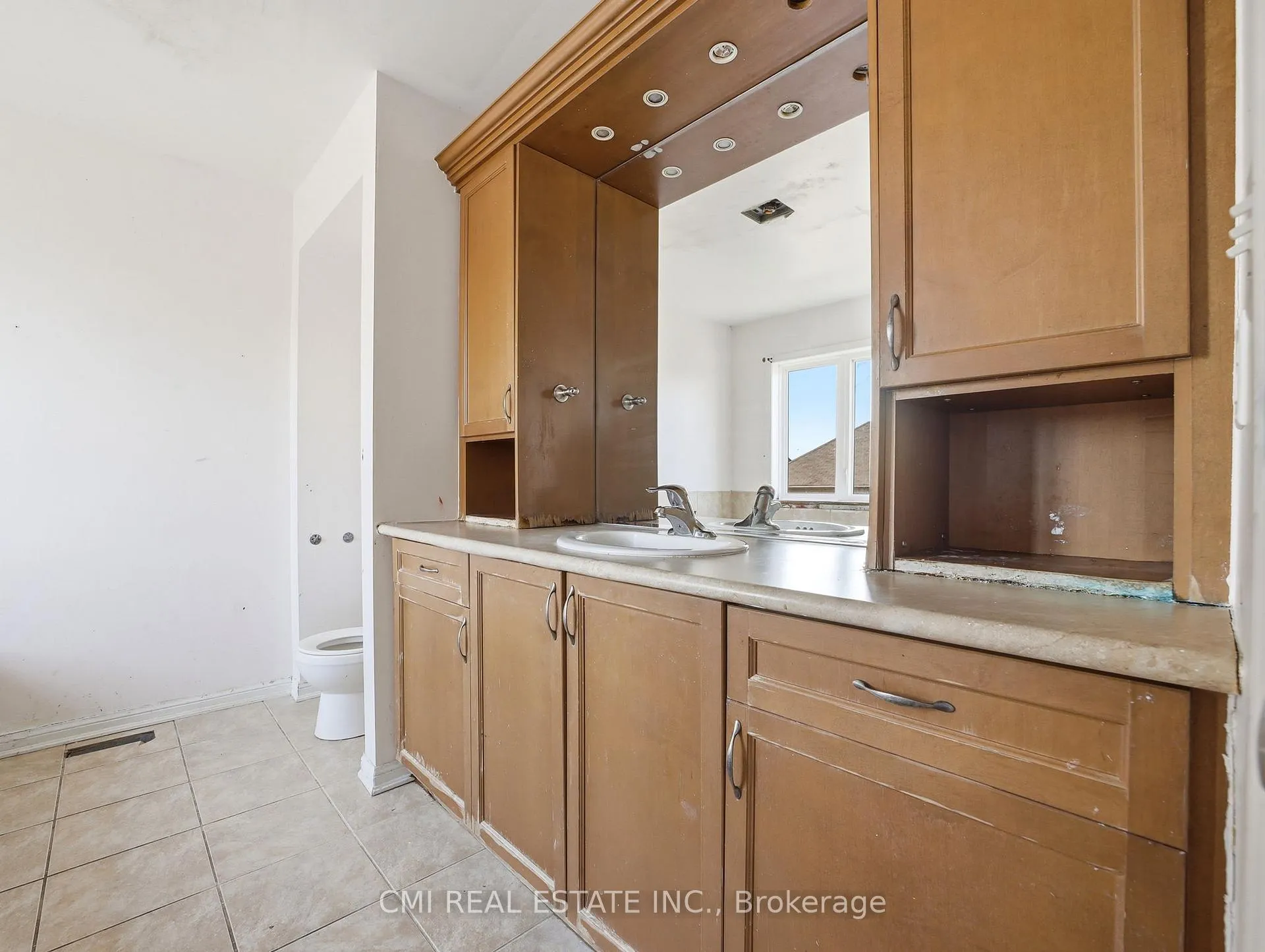 Photo 29 of 155 Fletcher Circle, Cambridge, Silver Heights — HOMEH