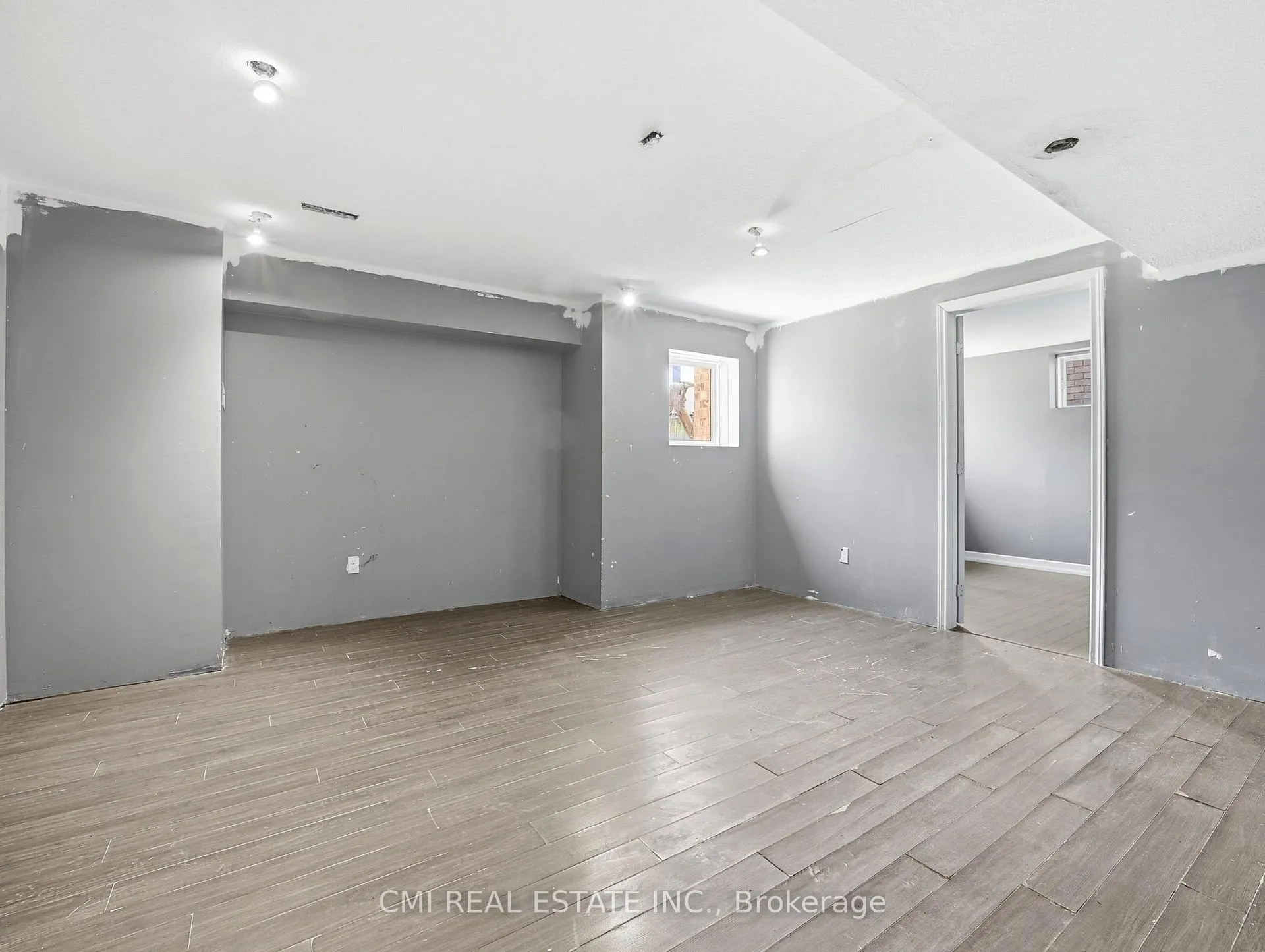Photo 35 of 155 Fletcher Circle, Cambridge, Silver Heights — HOMEH